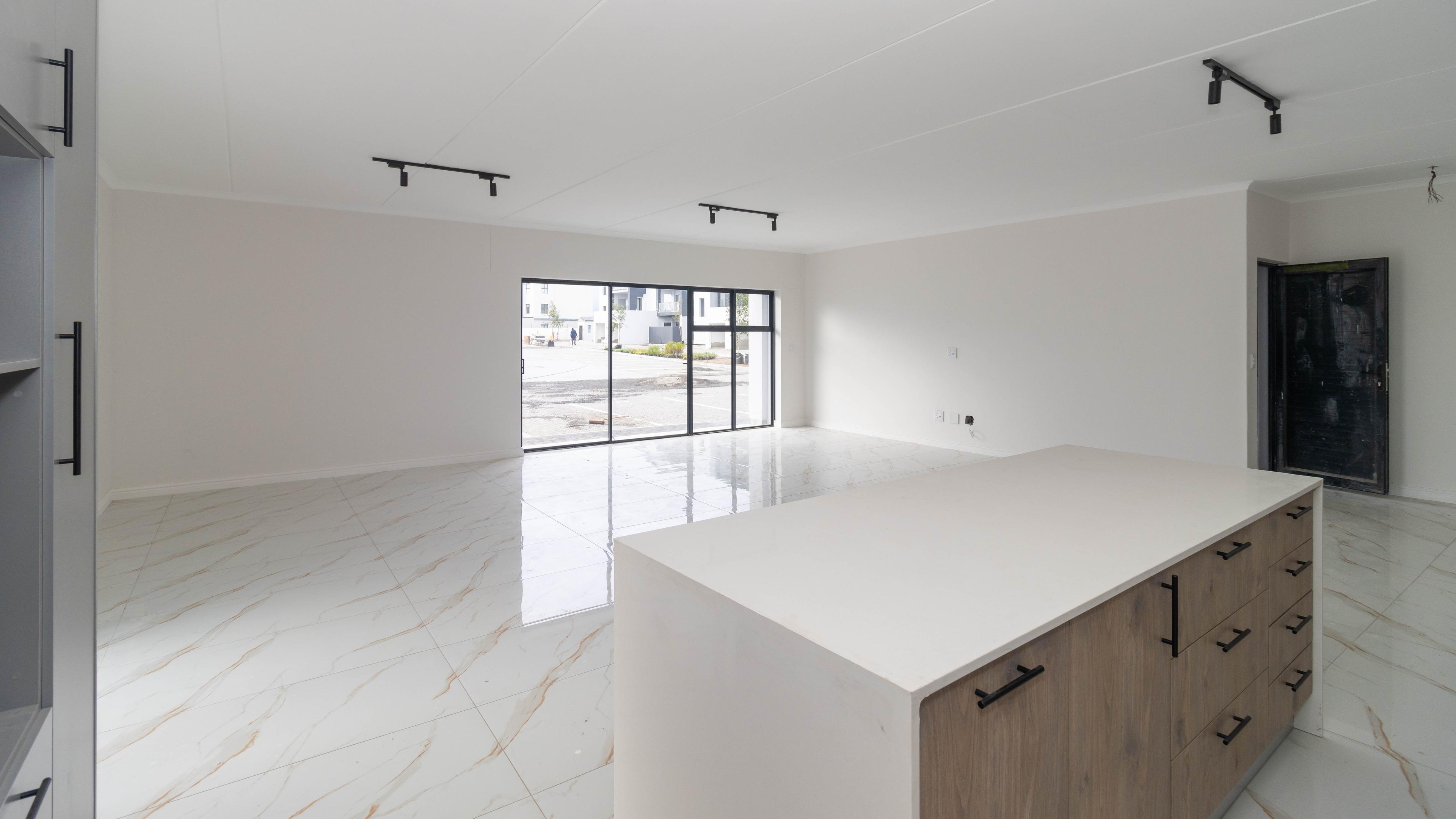 Image 4 of 6