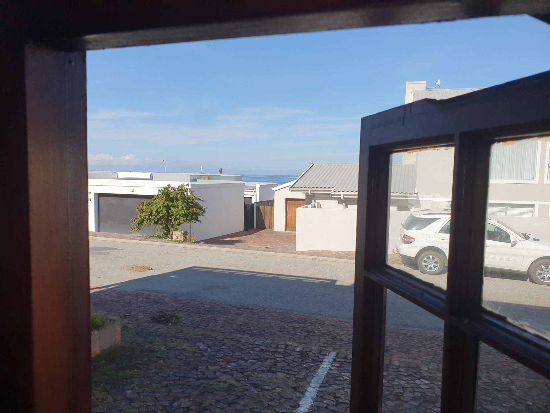 Image 3 of 6
