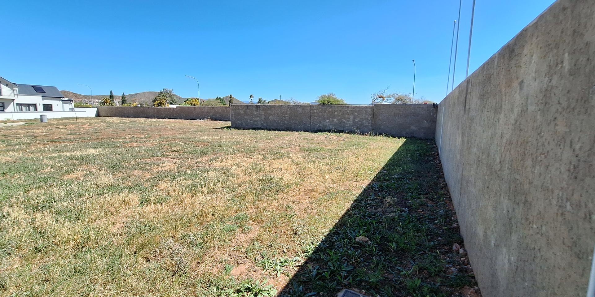 Image 4 of 6