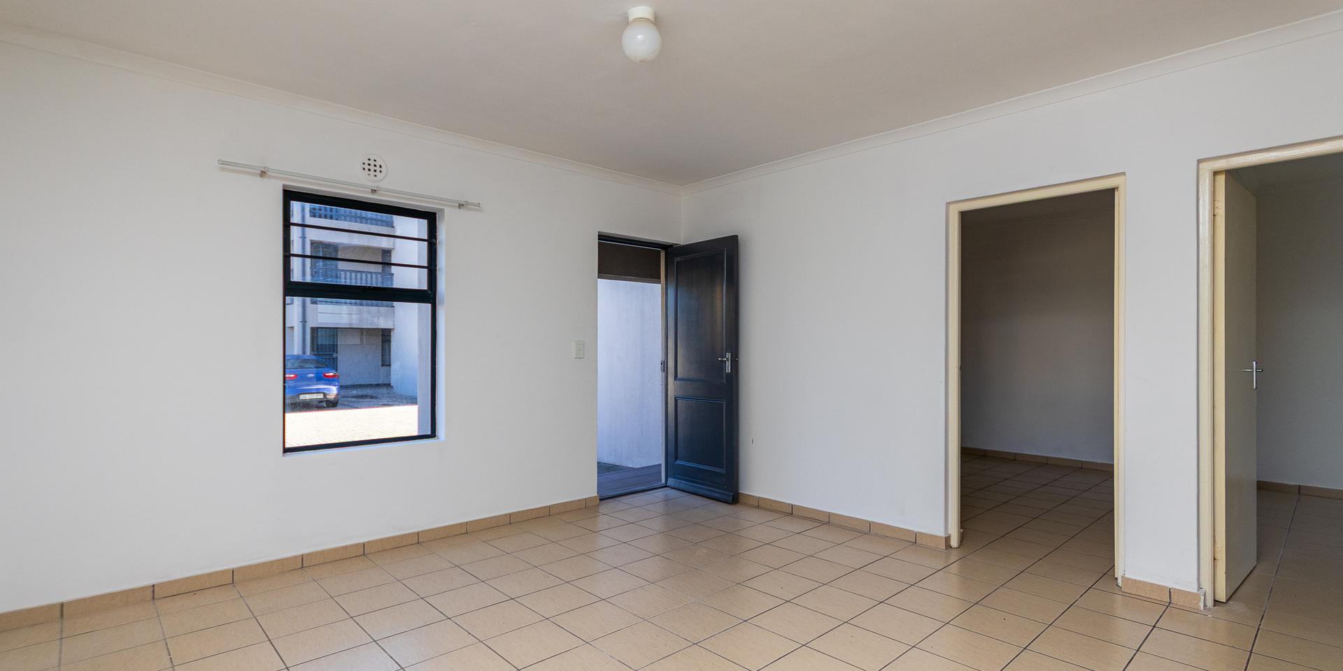 Image 3 of 6