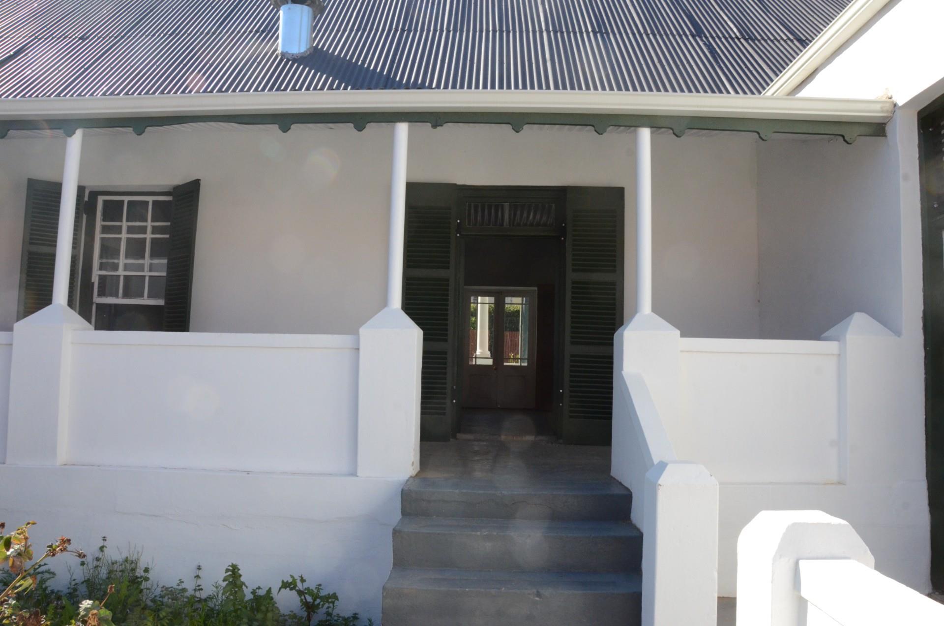 Image 3 of 6