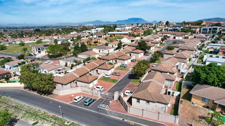 Main property image