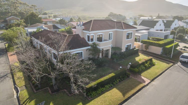 Main property image