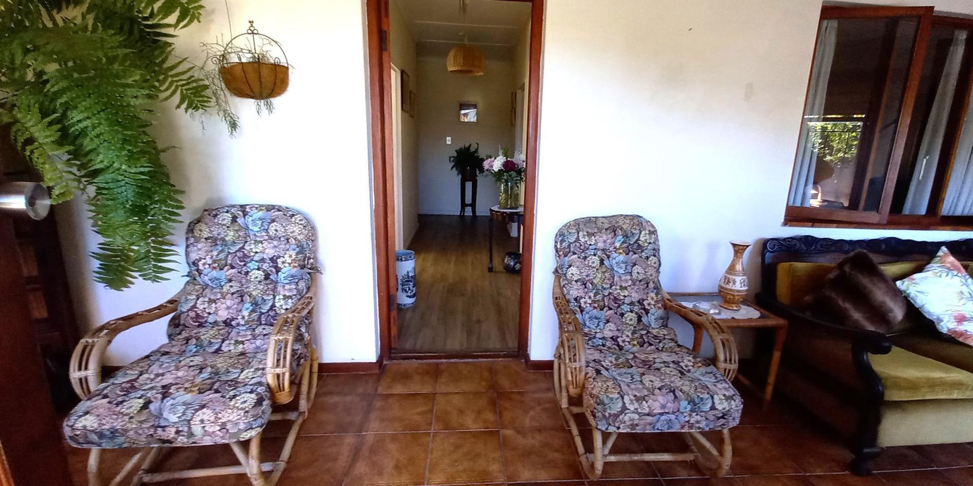 Image 4 of 6