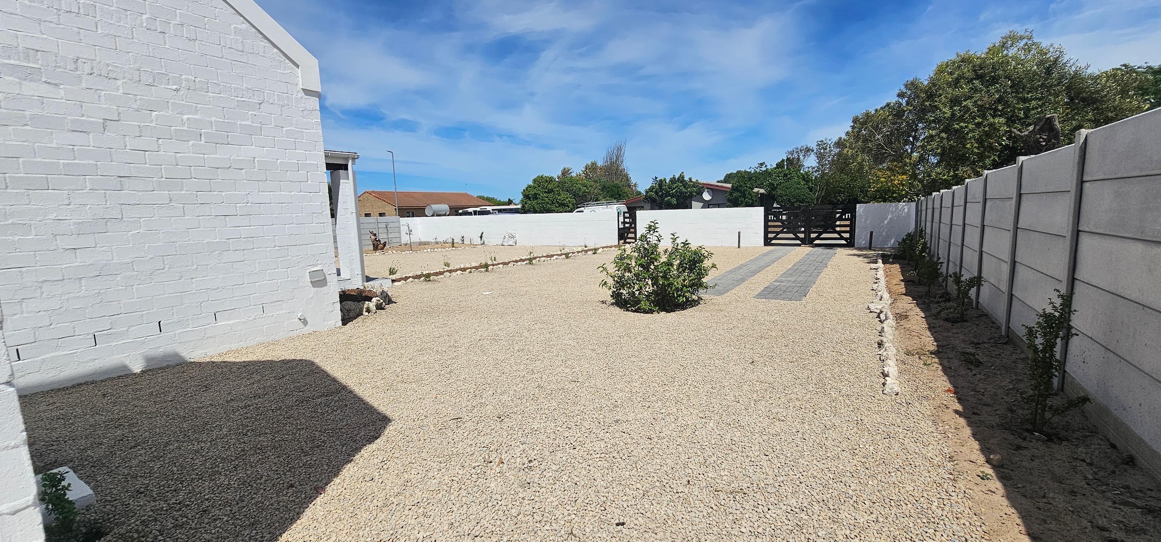 Image 4 of 6