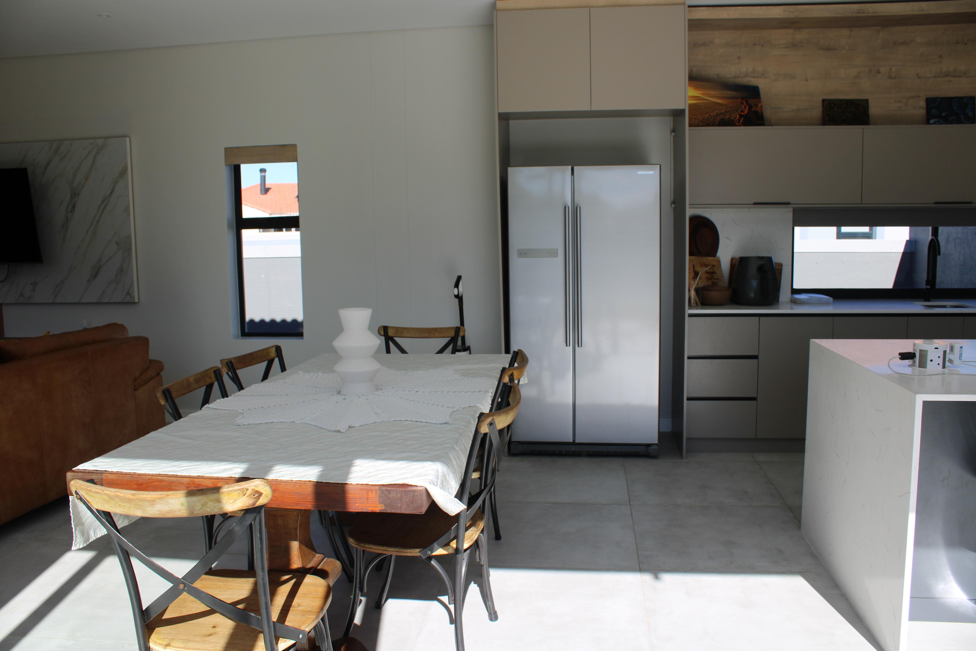 Image 4 of 6