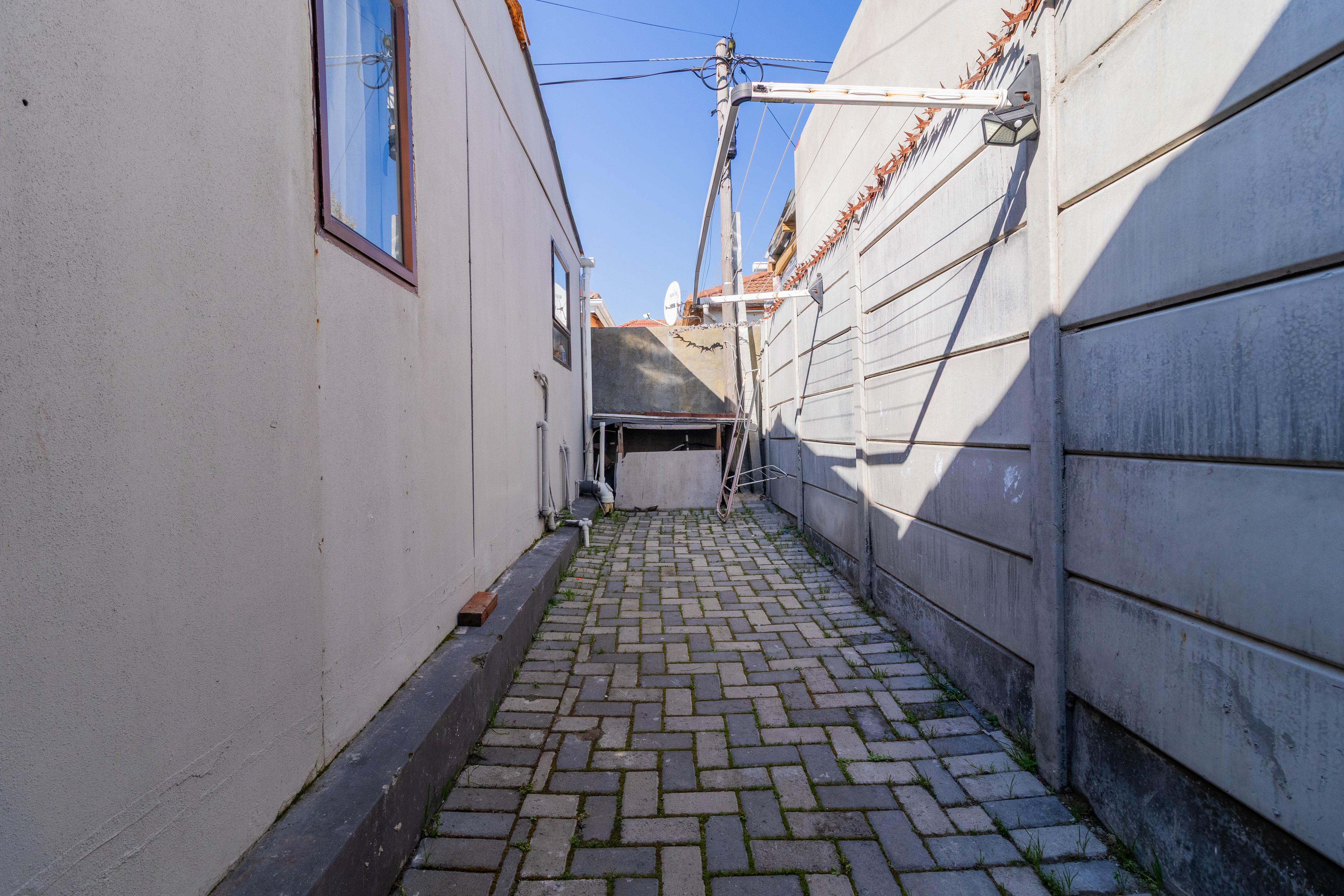 Image 28