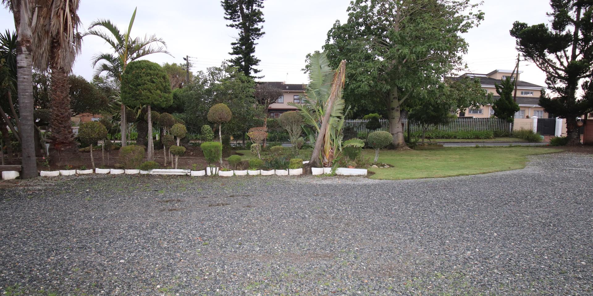 Image 4 of 6