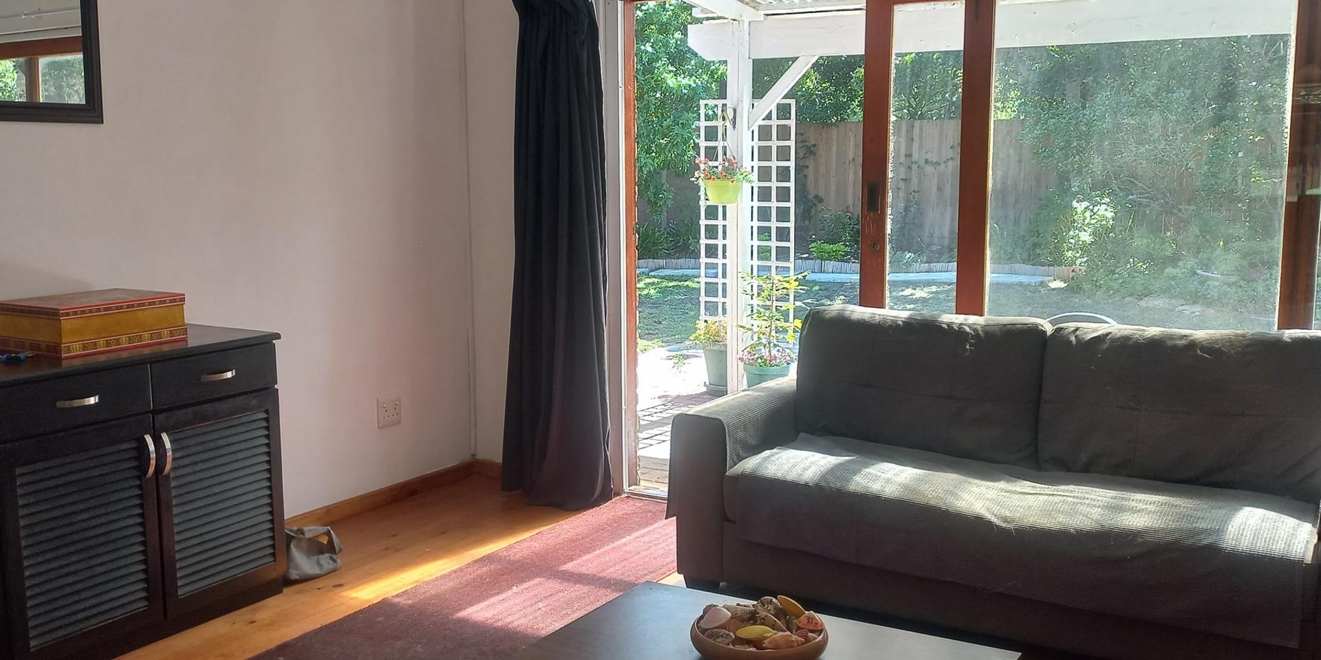 Image 4 of 6