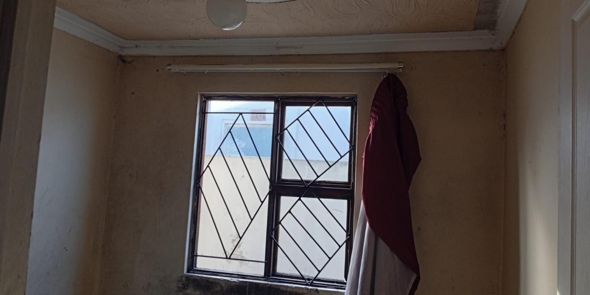 Image 5 of 6