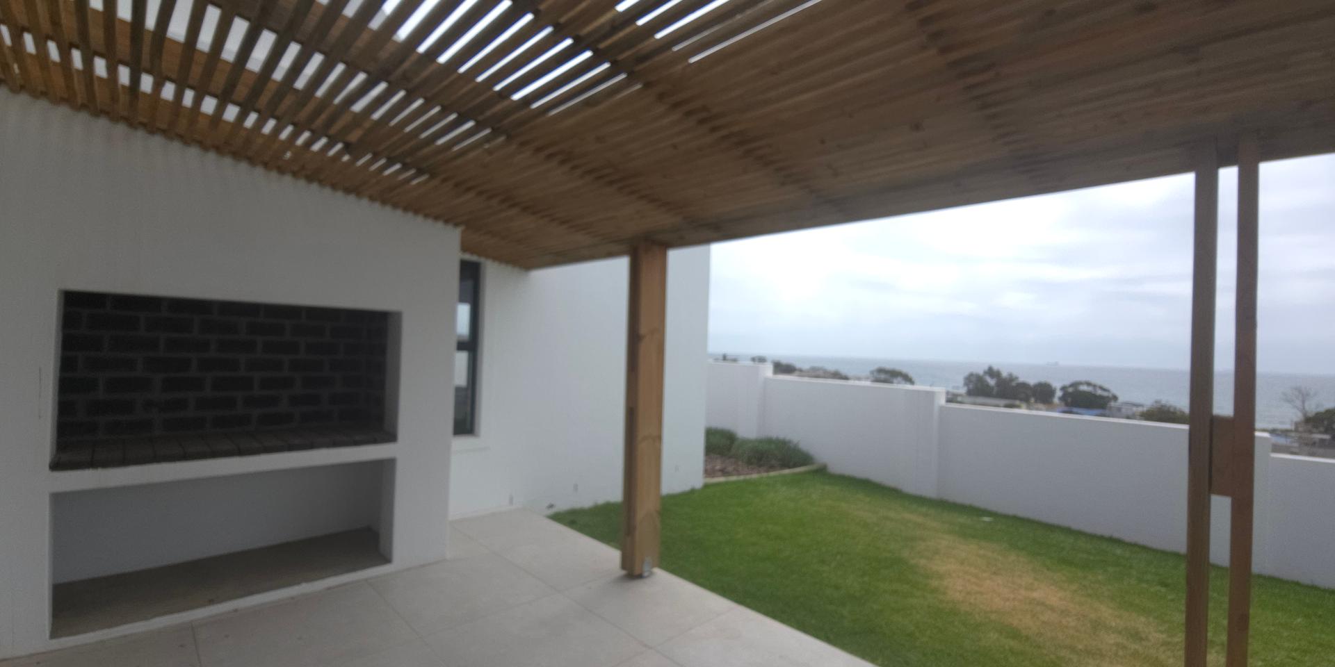 Image 3 of 6