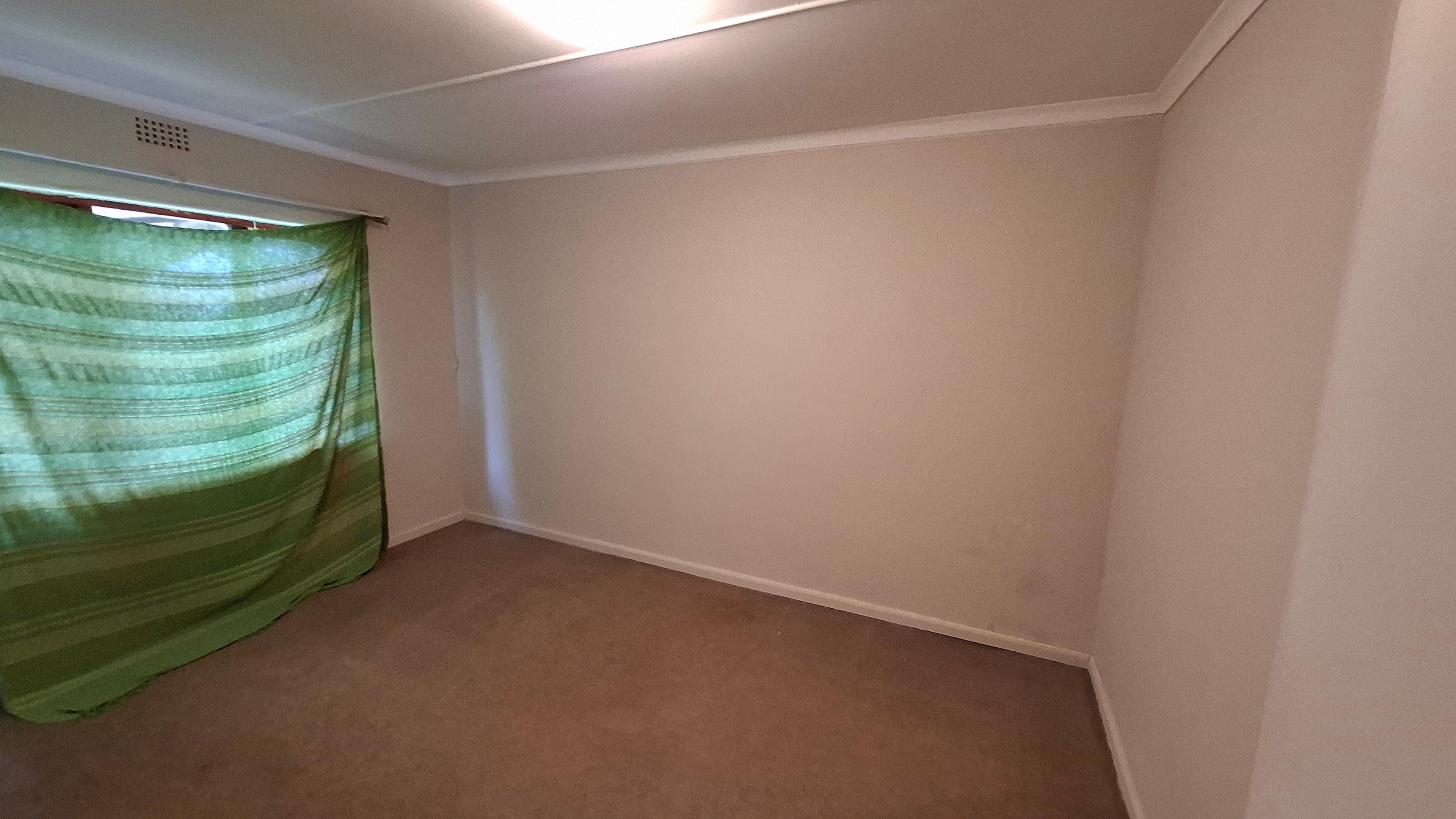 Image 2 of 6