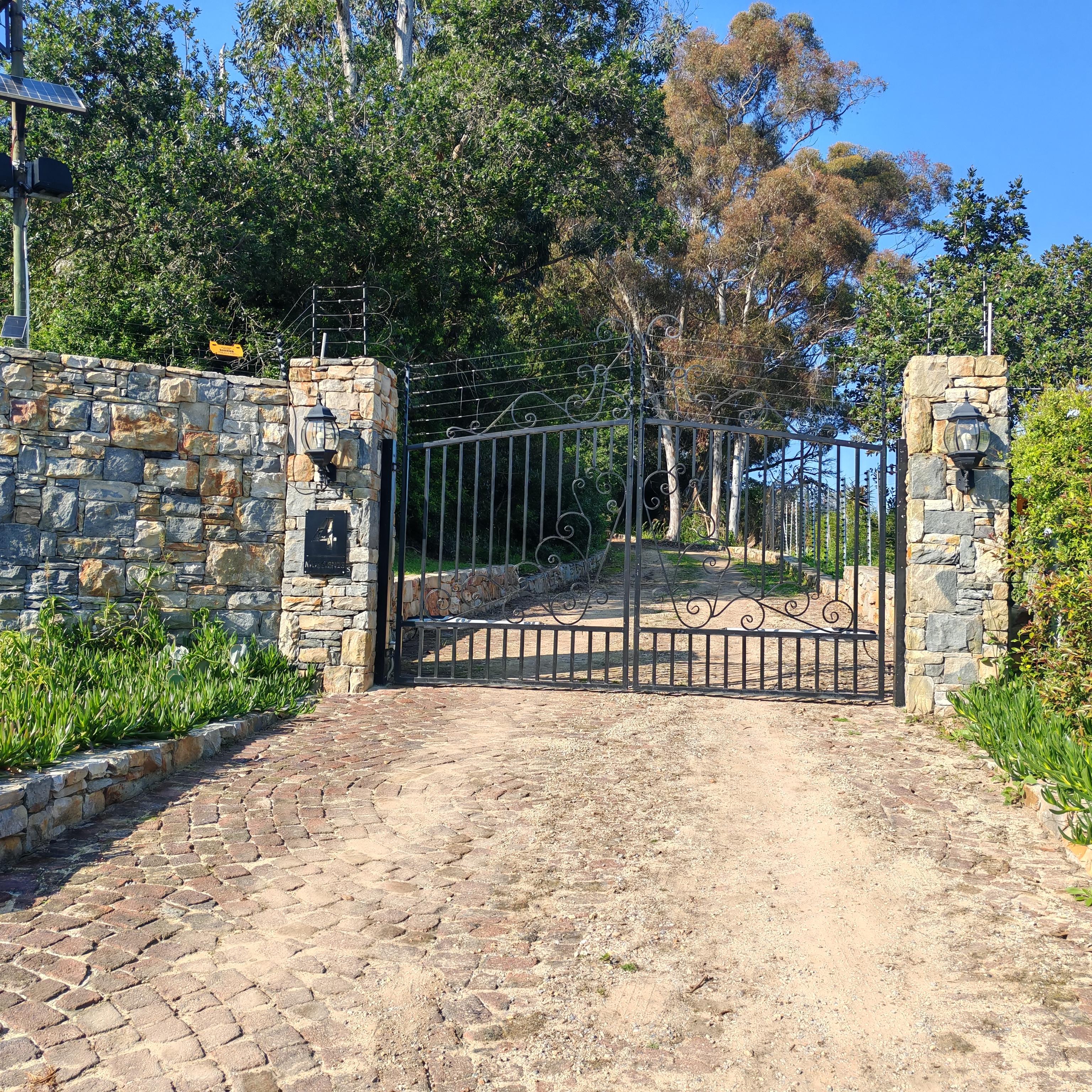 Image 4 of 6