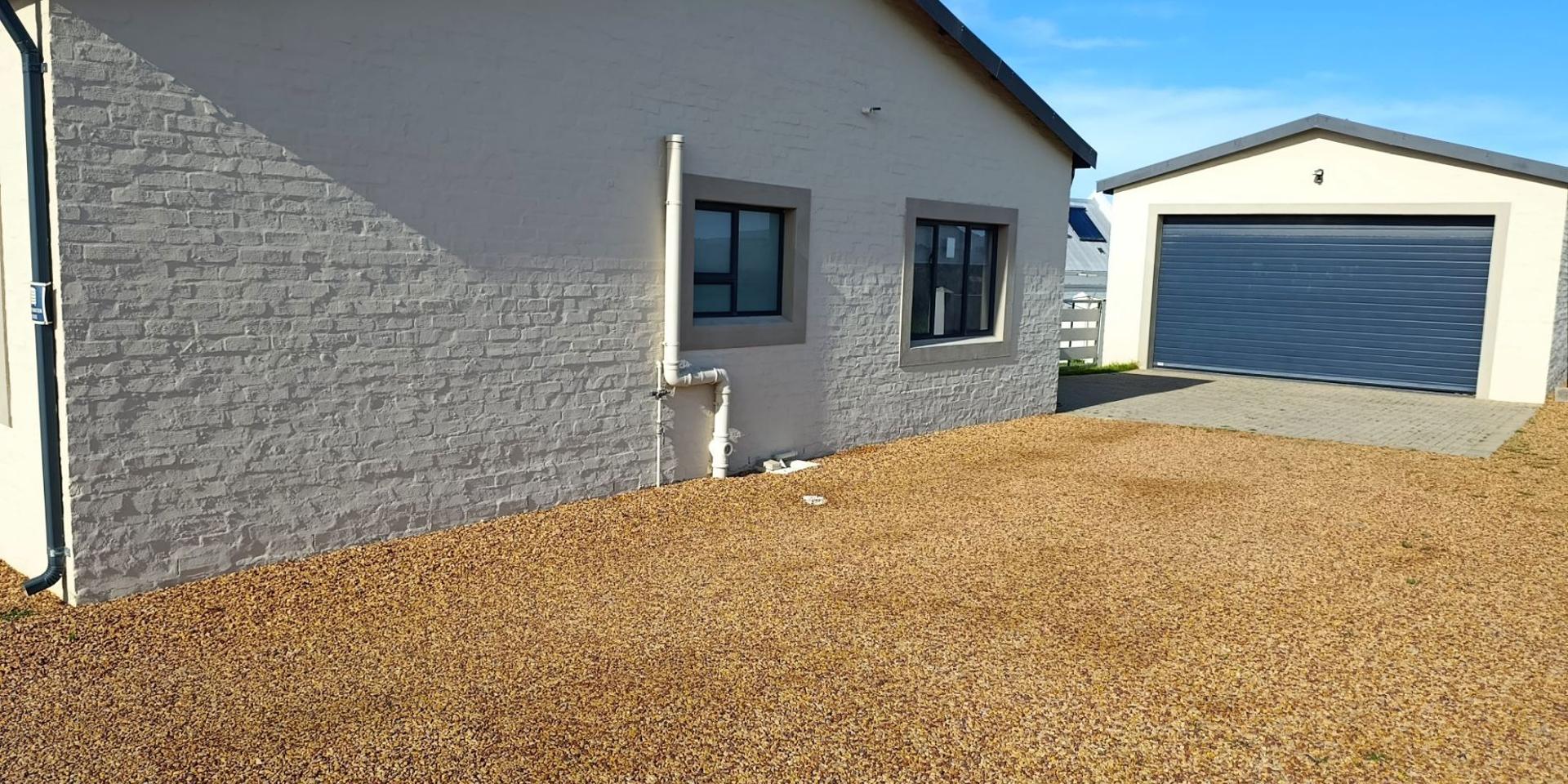 Image 4 of 6