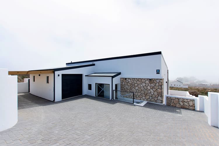 Main property image