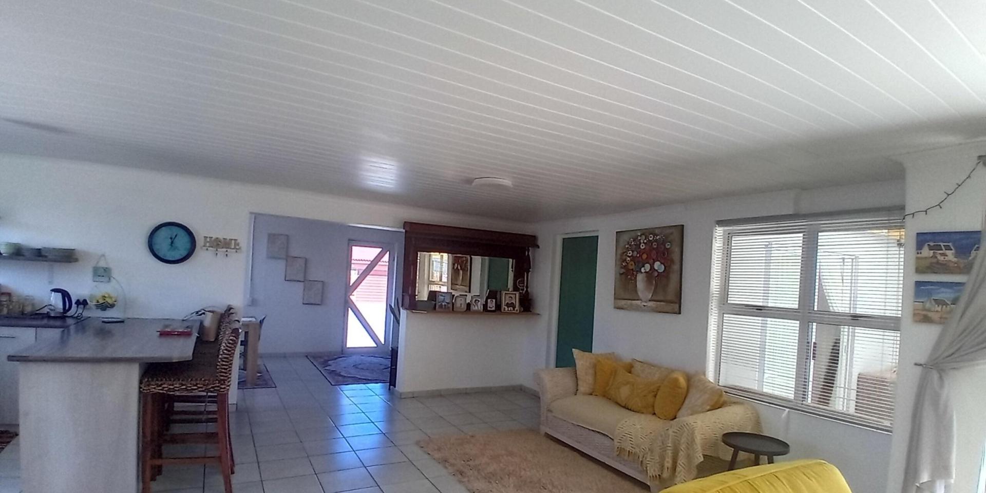 Image 3 of 6