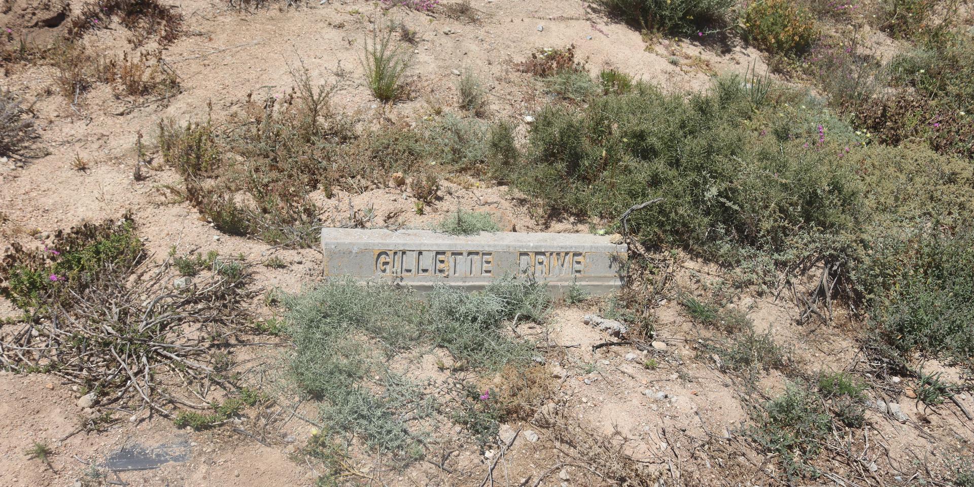 Image 2 of 6