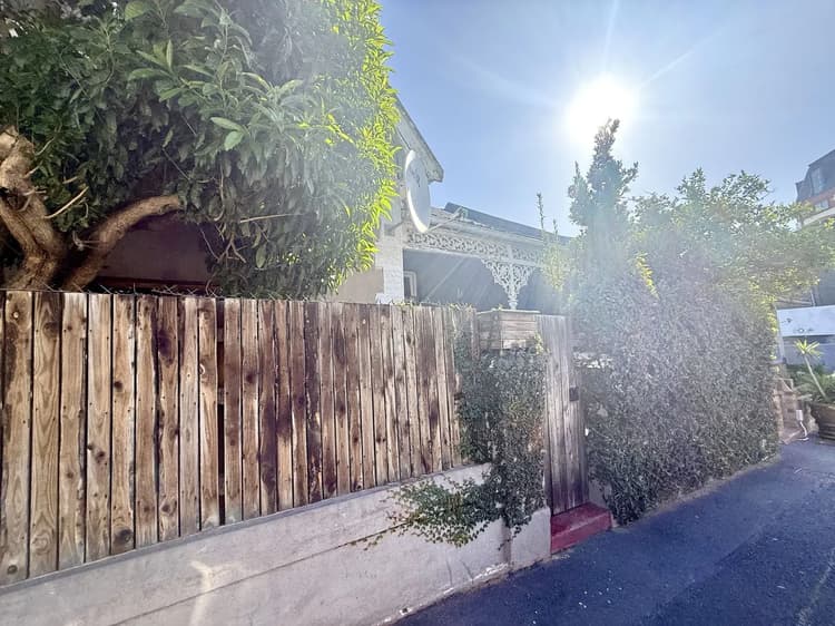 Main property image