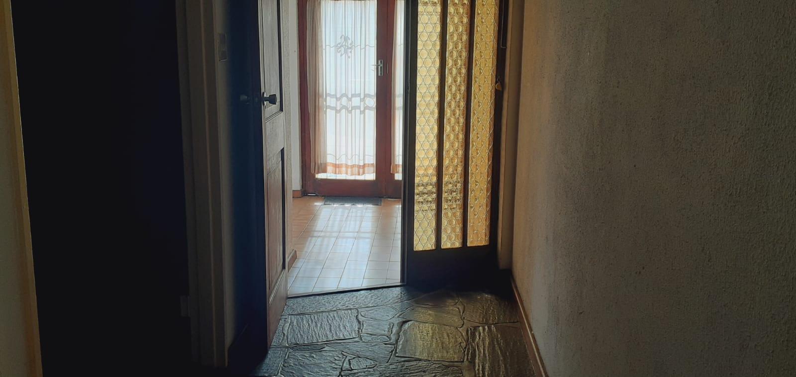 Image 3 of 6