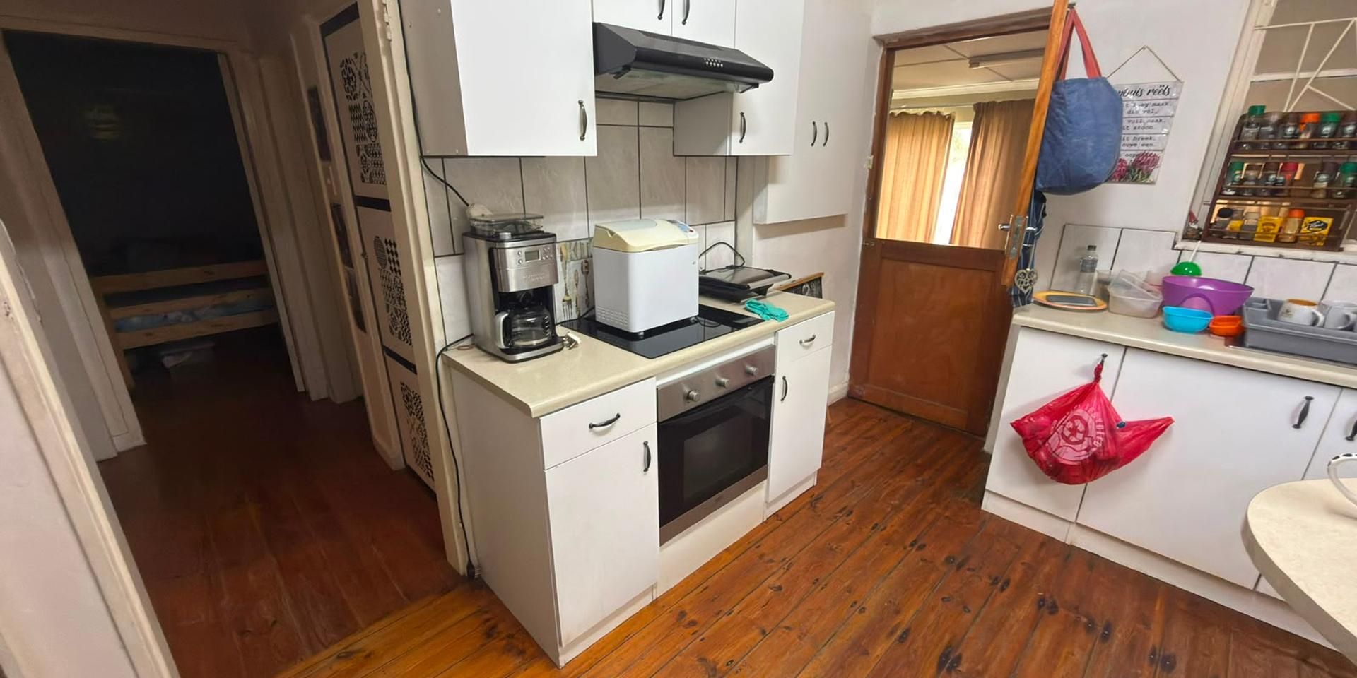 Image 5 of 6