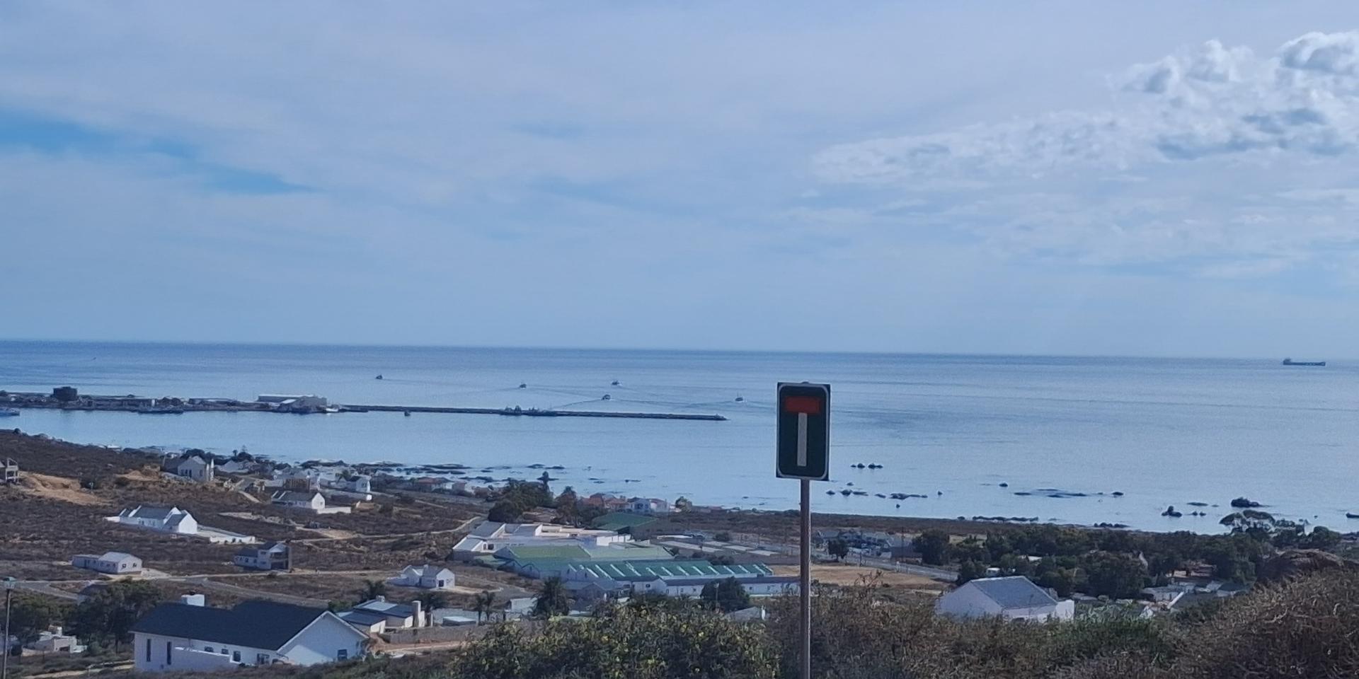 Image 4 of 6