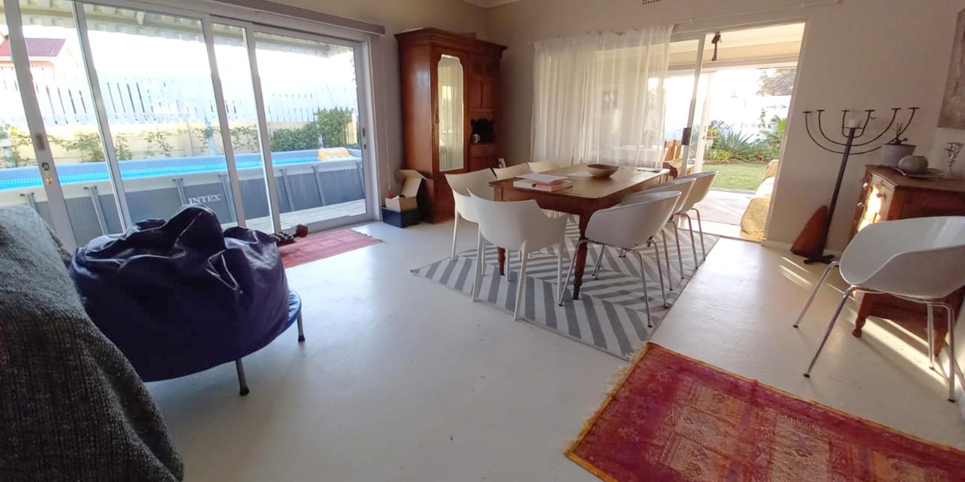 Image 4 of 6