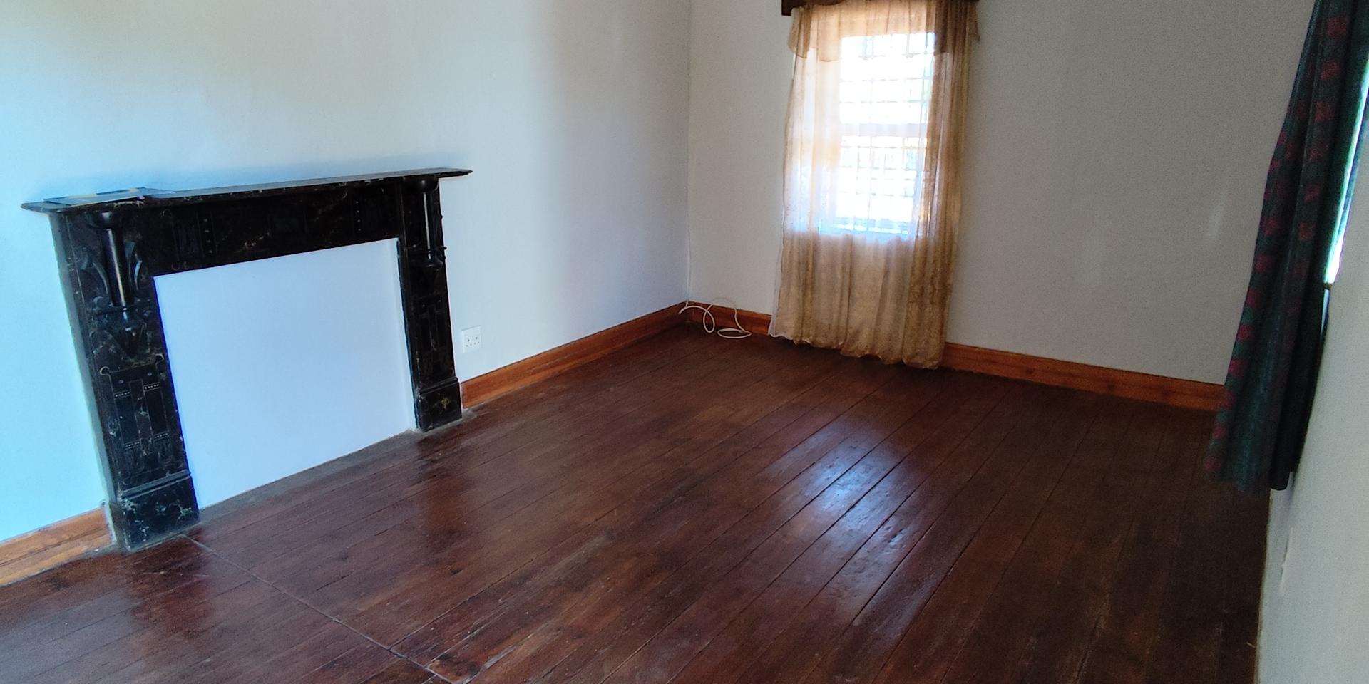 Image 4 of 6