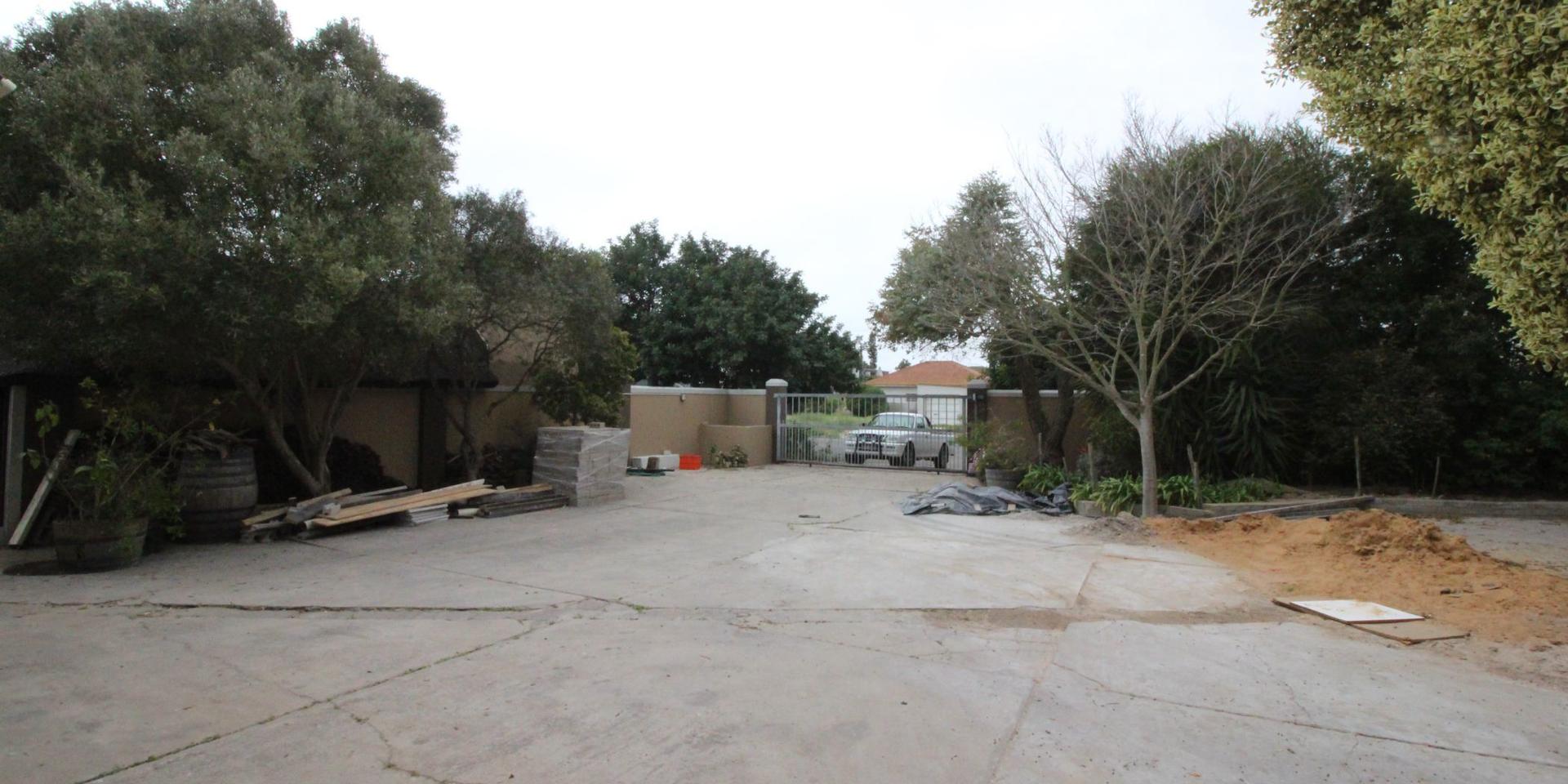 Image 3 of 6