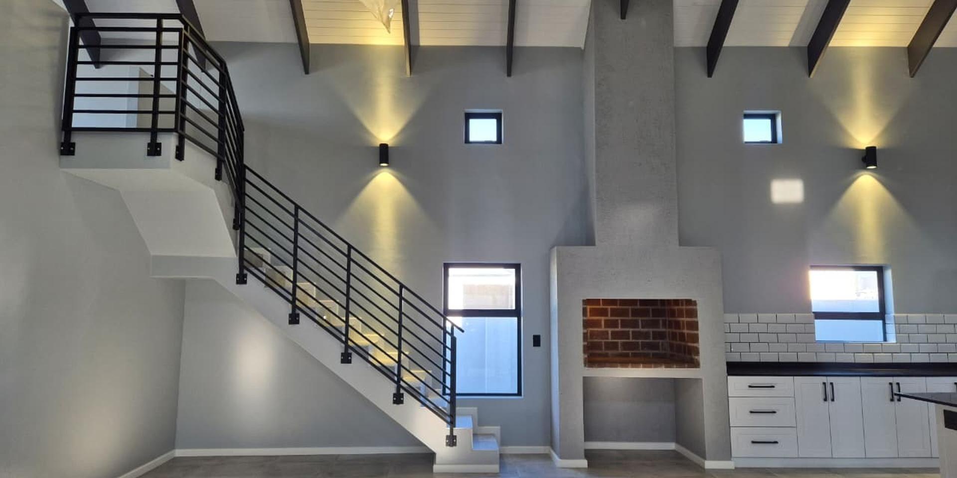 Image 2 of 6