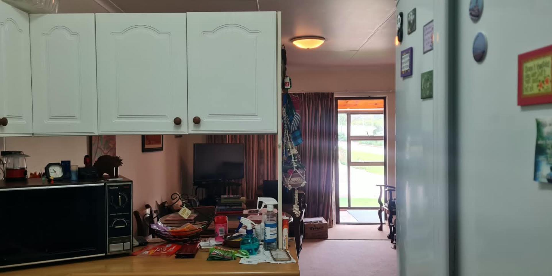 Image 2 of 6