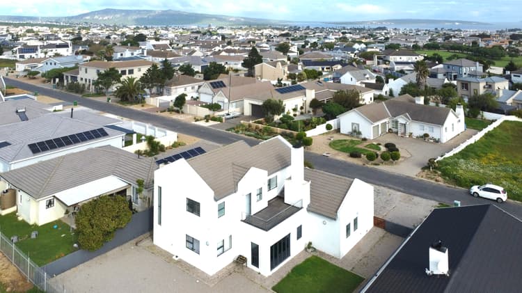 Main property image