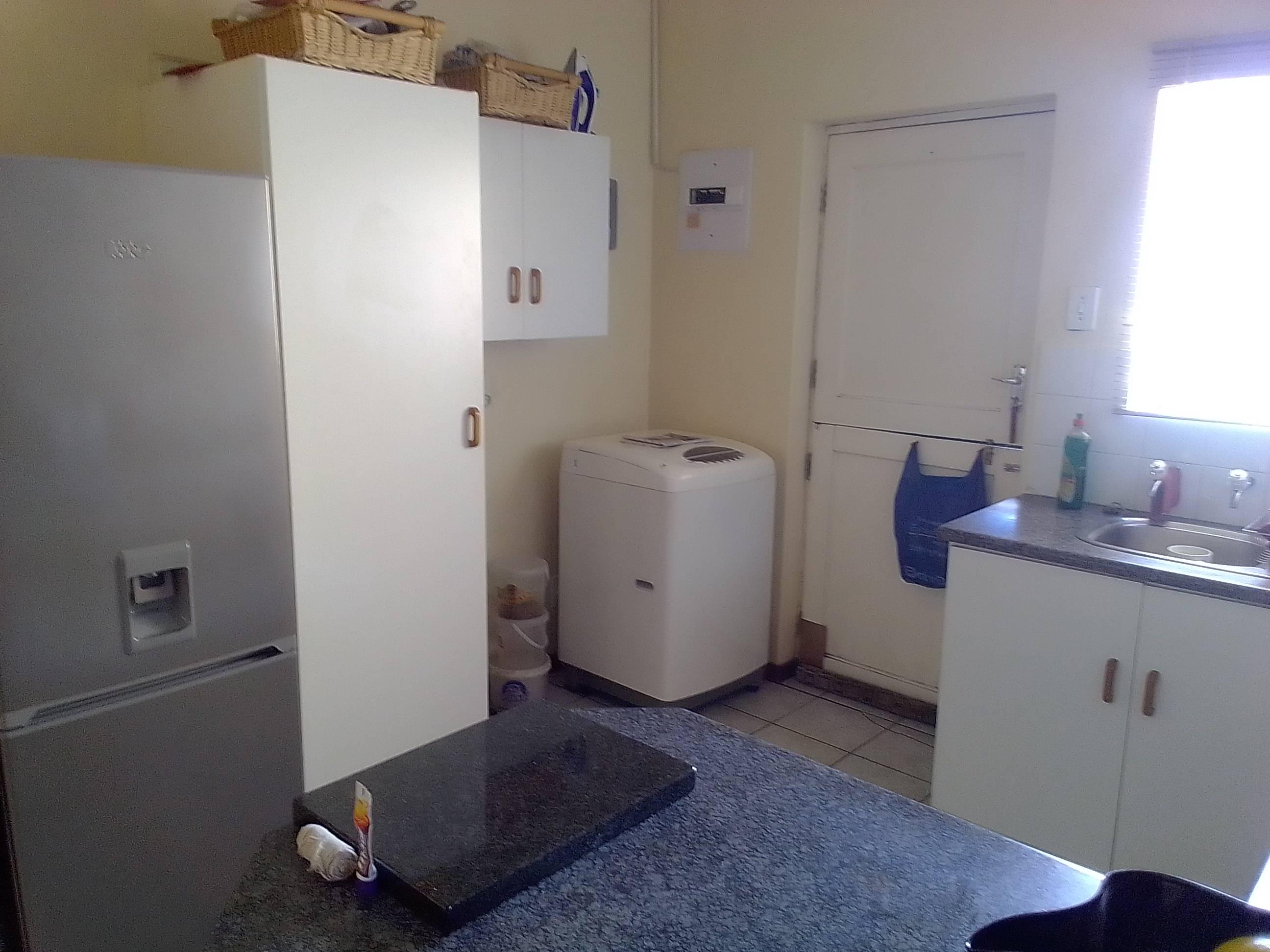 Image 3 of 6