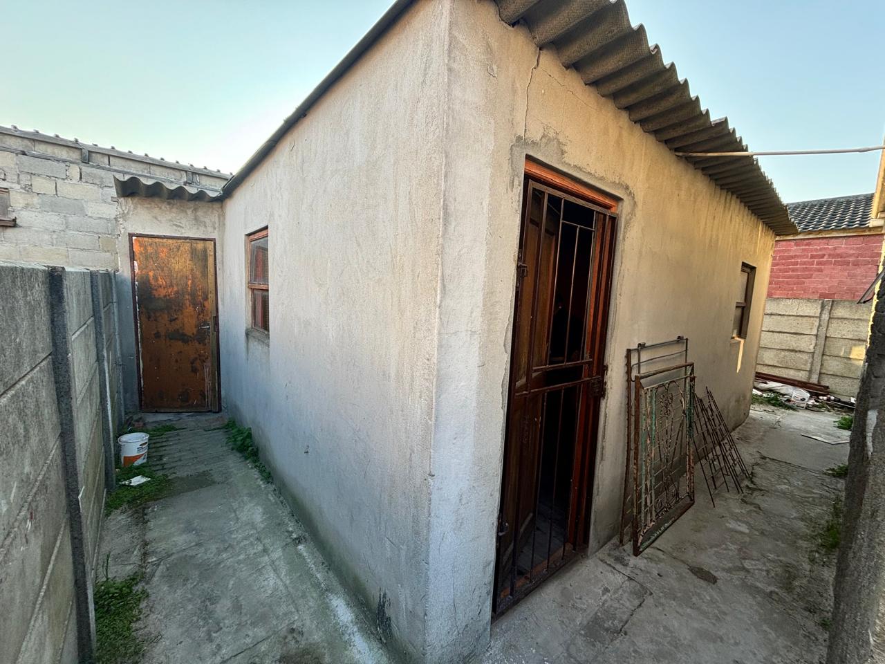 Image 1 of 6