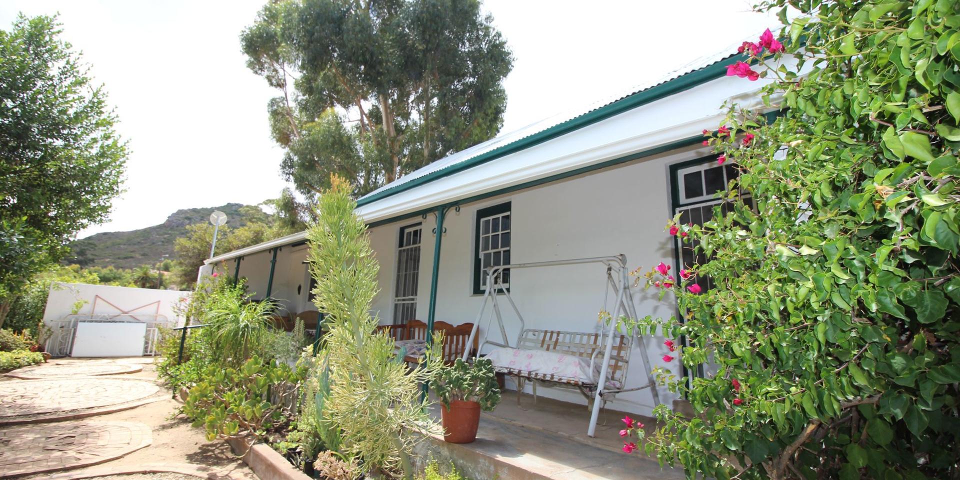 Image 4 of 6