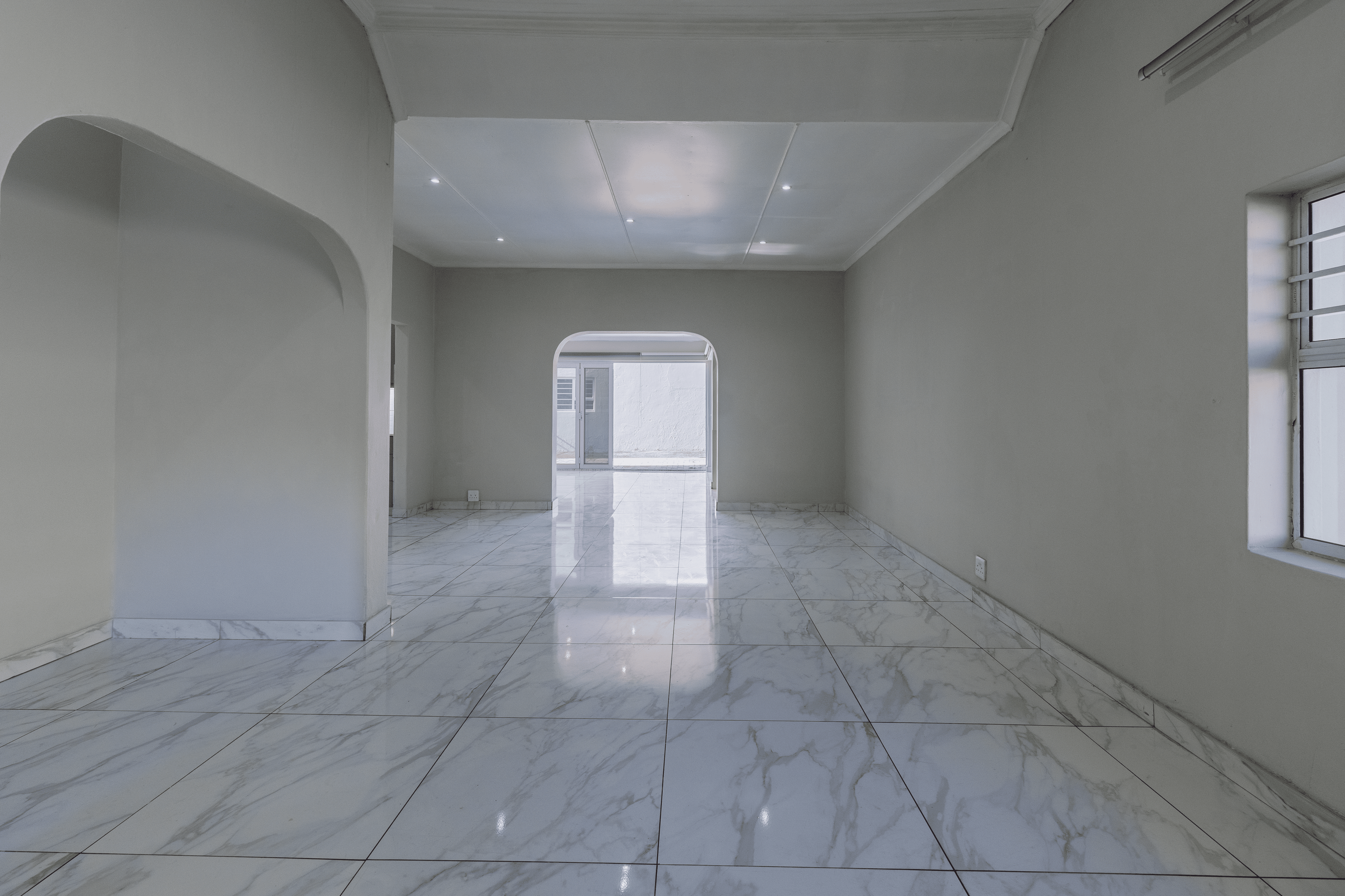 Image 4 of 6