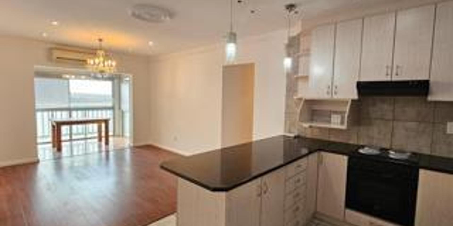 Image 2 of 6