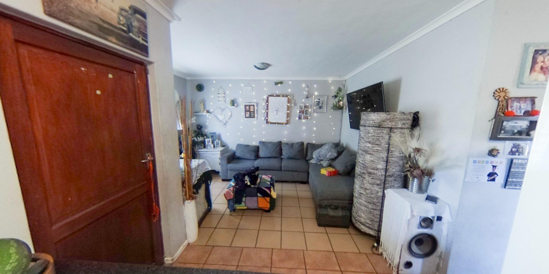 Image 2 of 6