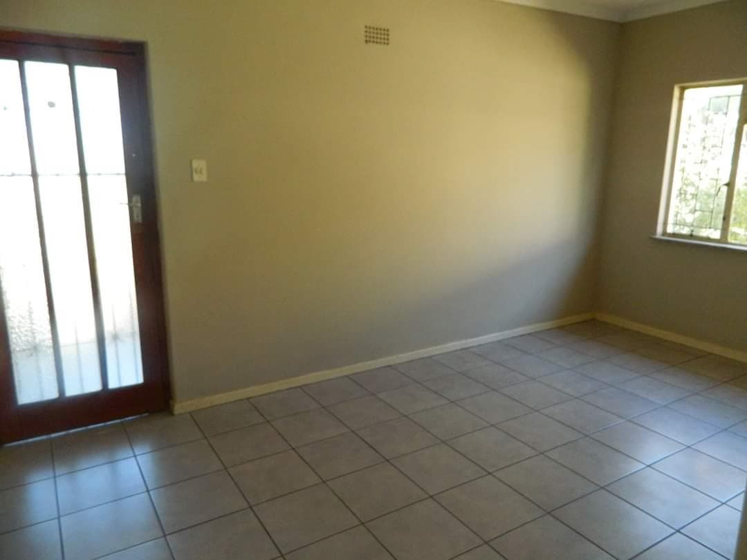 Image 5 of 6