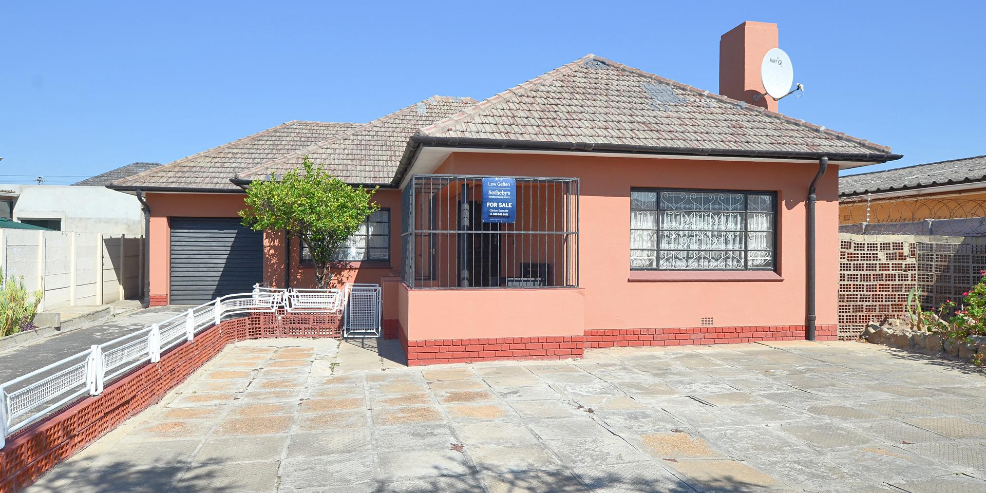 Image 2 of 6