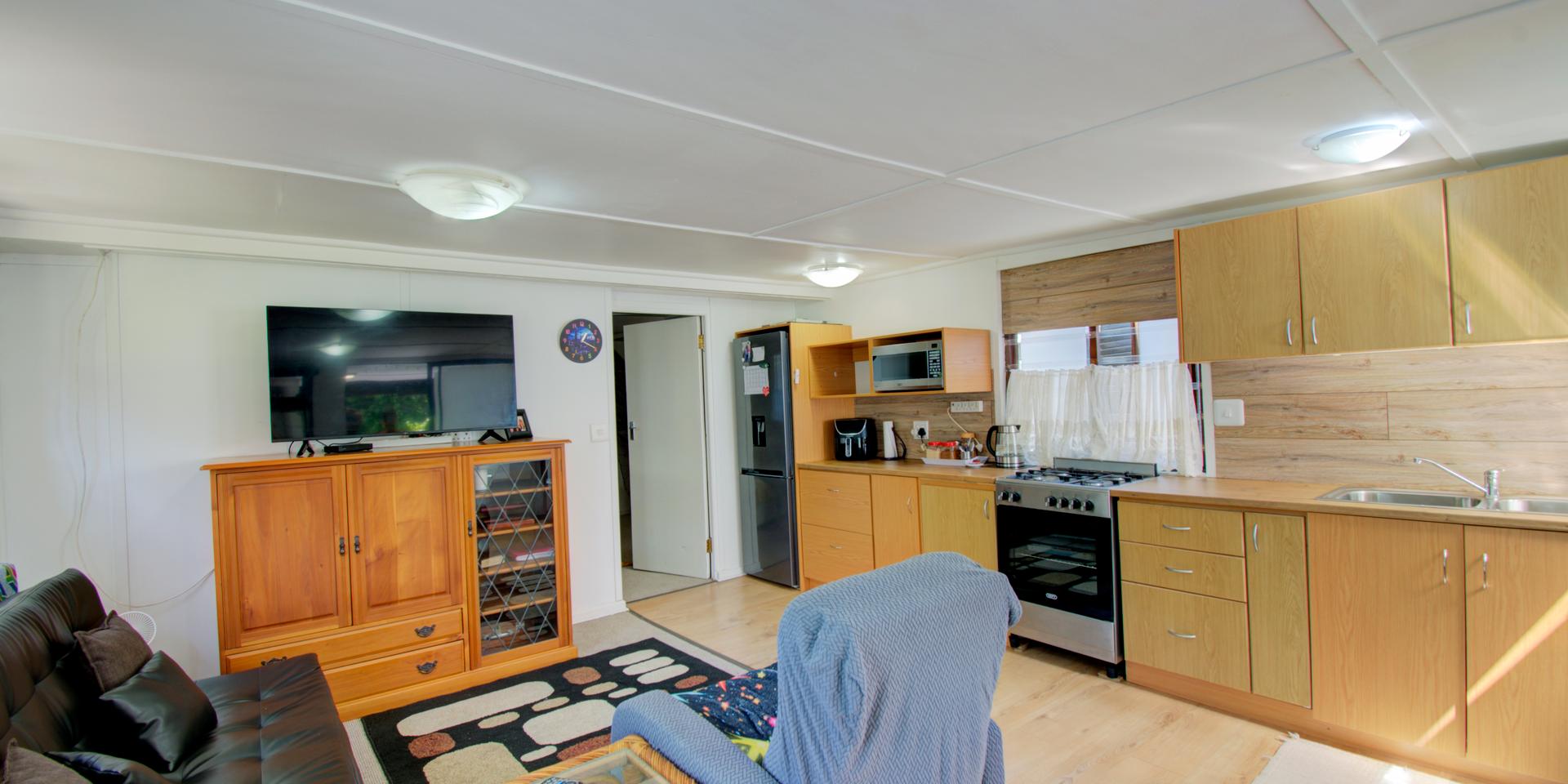 Image 5 of 6