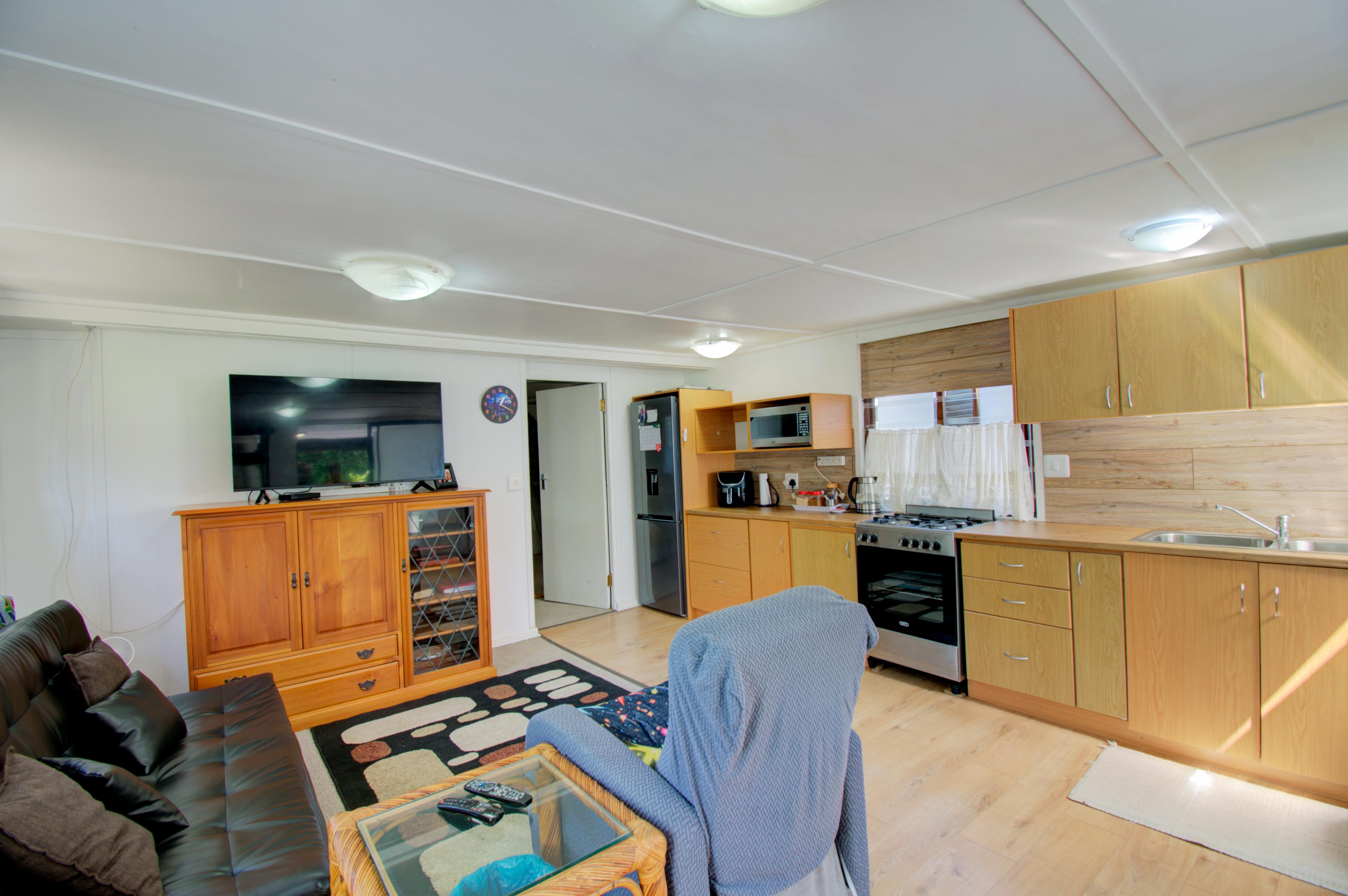Image 5 of 6