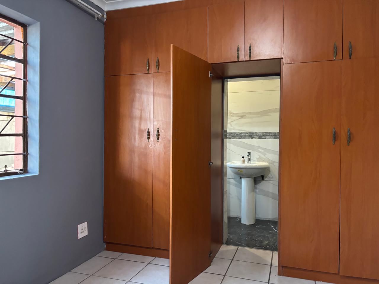 Image 12