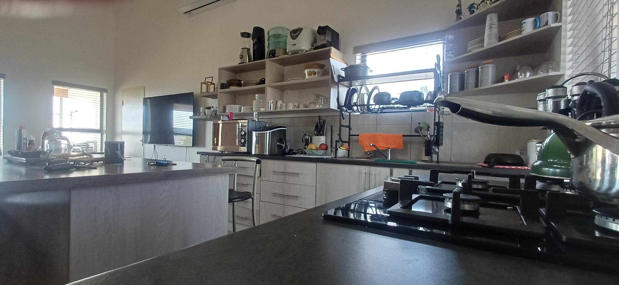 Image 4 of 6