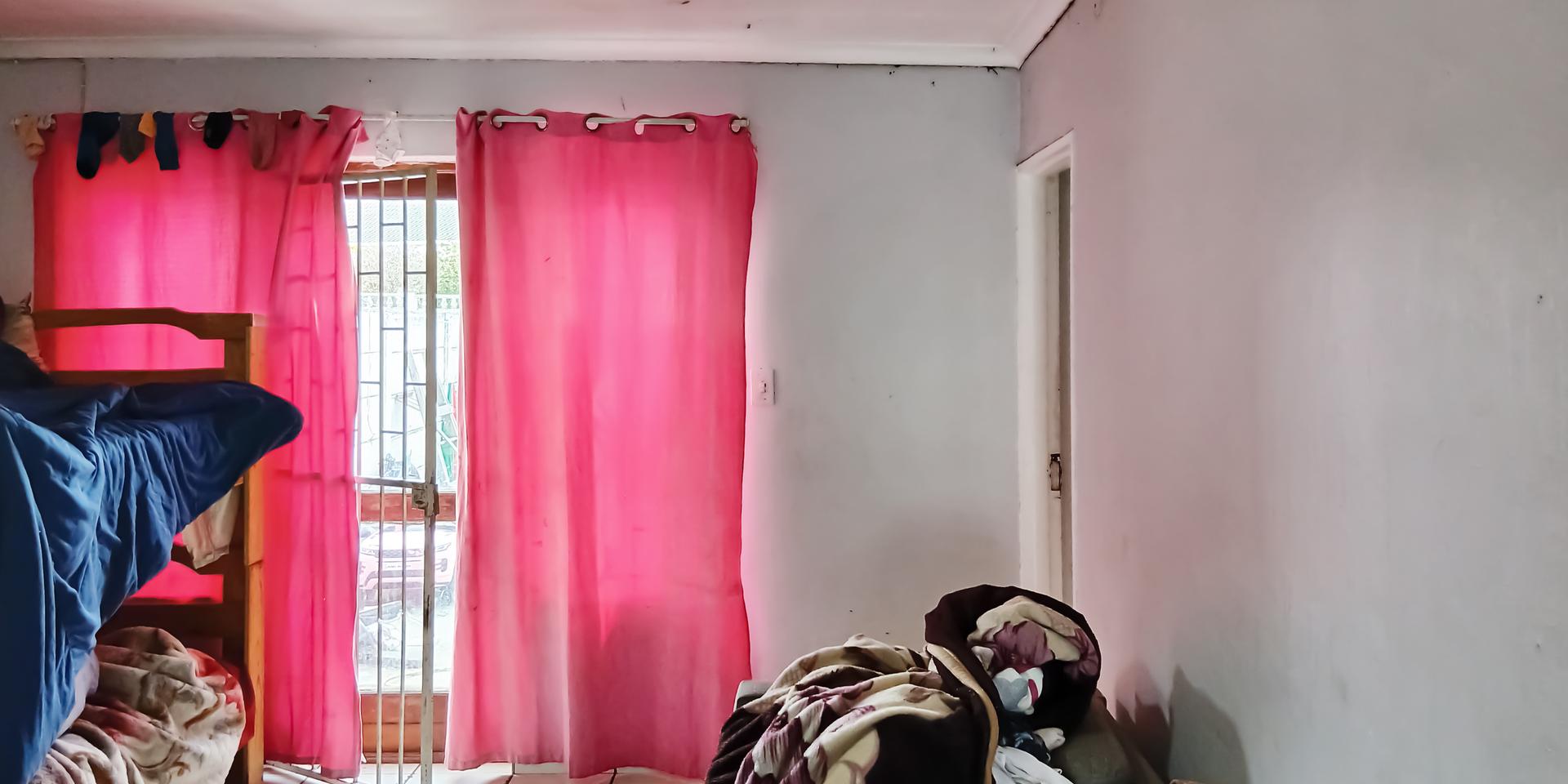 Image 2 of 6