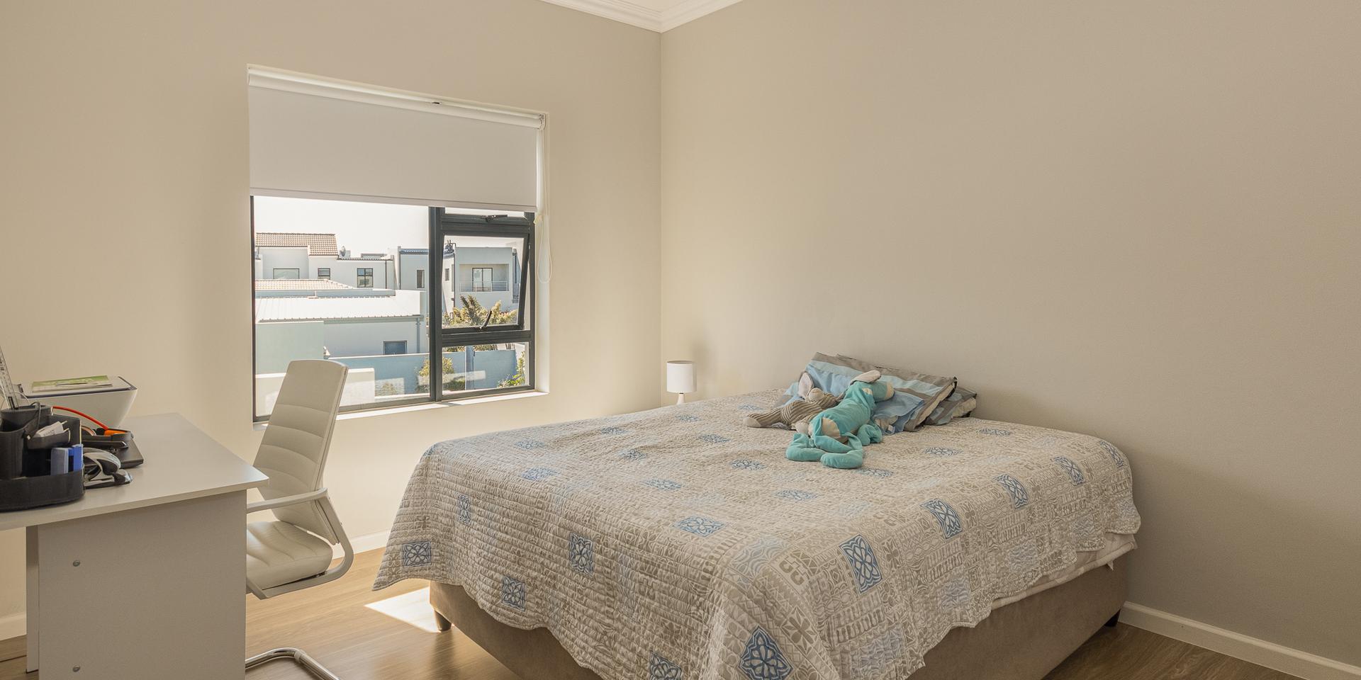 Image 5 of 6