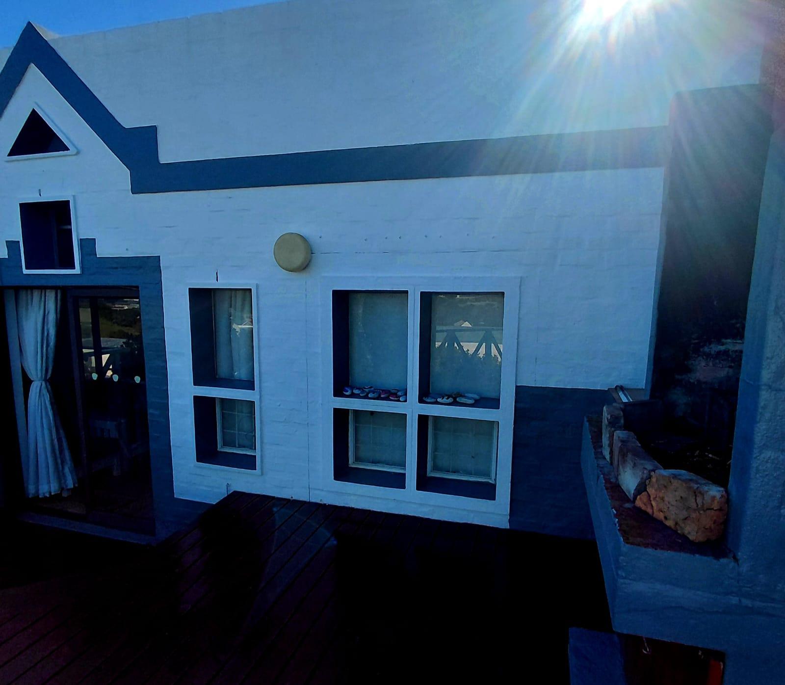 Image 2 of 6