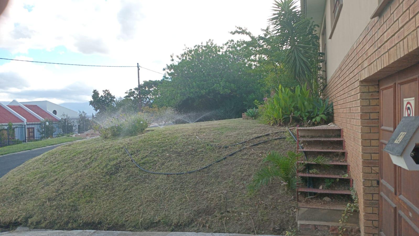 Image 2 of 6