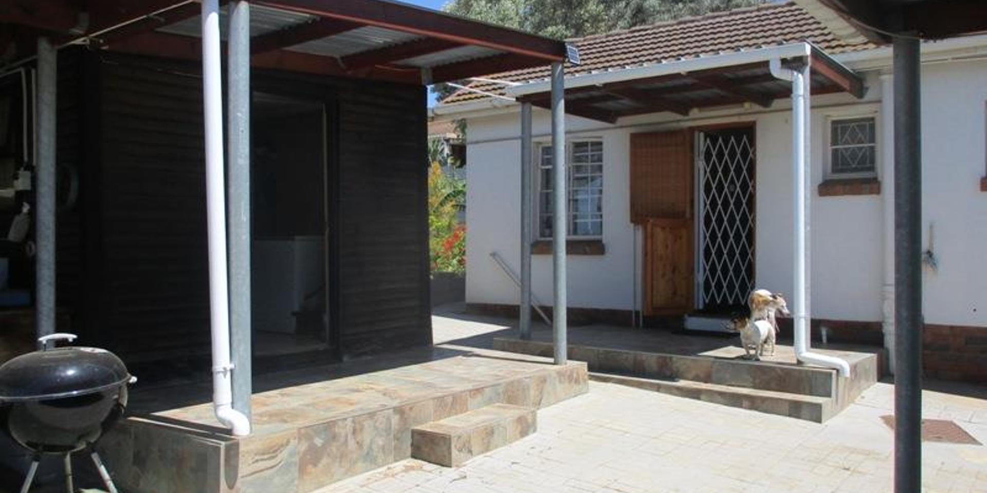 Image 4 of 6