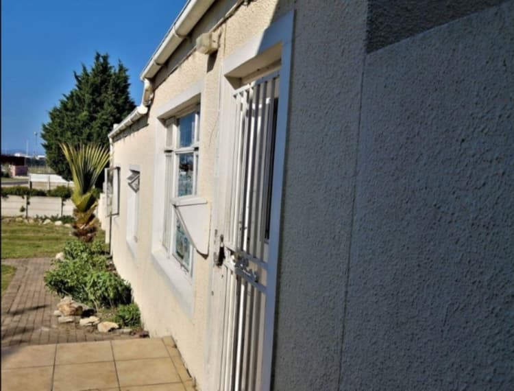 Main property image