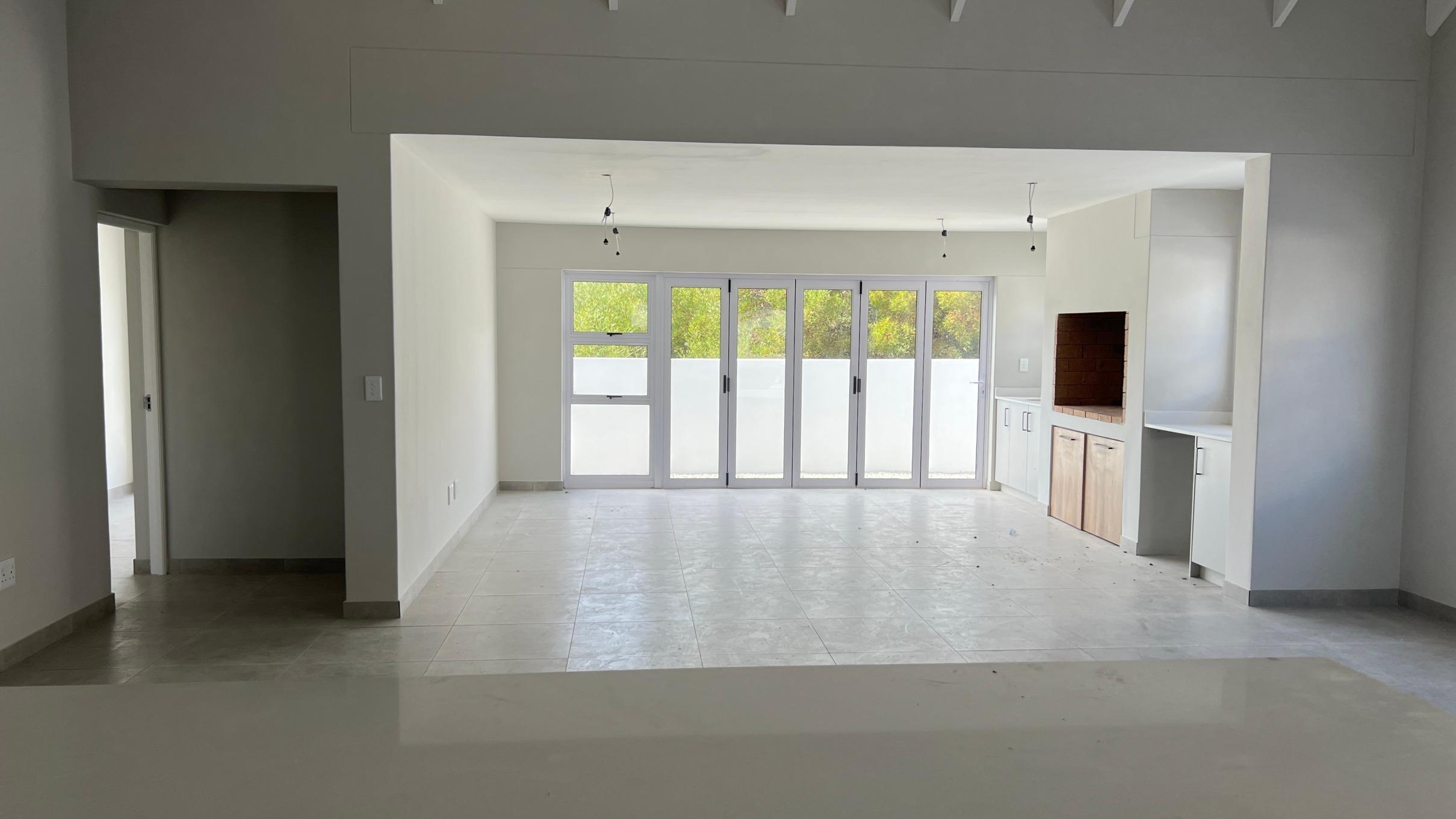 Image 4 of 6